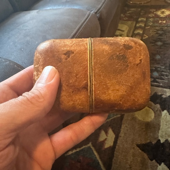 WELBY (Large) 7 JEWEL TRAVEL ALARM CLOCK LEATHER SLIDING CASE US ZONE GERMANY. - Picture 3 of 5